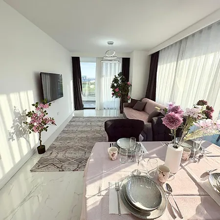 Apartament Brand New 2 Bedrooms In Grand Sapphire *