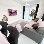 Apartamento Brand New 2 Bedrooms In Grand Sapphire