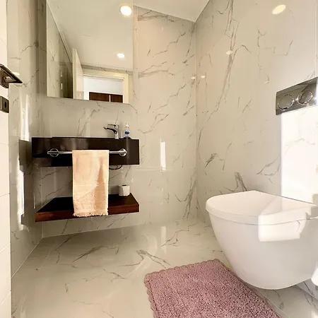 Brand New 2 Bedrooms In Grand Sapphire *