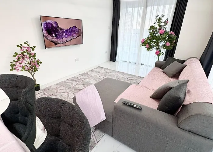 Appartamento Brand New 2 Bedrooms In Grand Sapphire